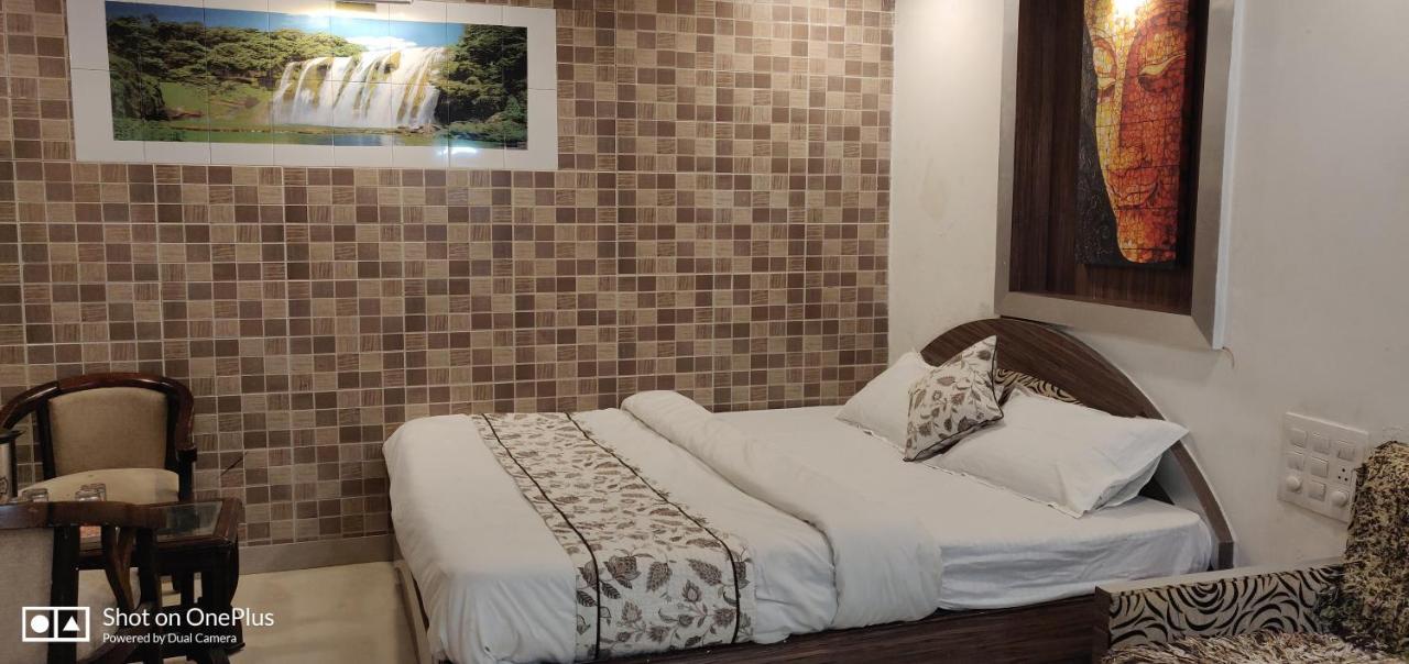 The Peach Tree Rooms Mount Ábú Exteriér fotografie